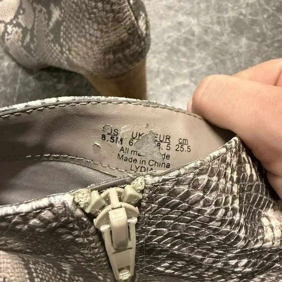 CARLOS by Carlos Santana Lydia Snakeskin Faux Leather Heeled Boots 8.5 - Picture 6 of 9